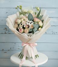 Букет цветов из:  Розы и Лизиантусы в Павловский