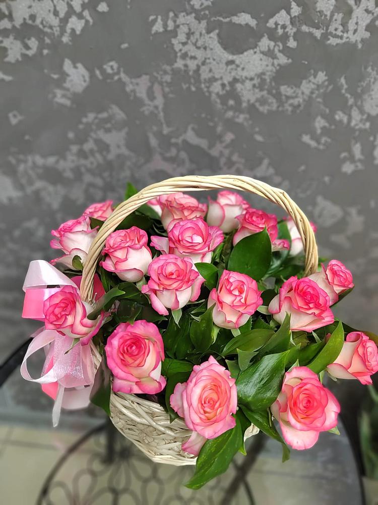 Цветочная композиция из Розы в корзине в Павловский