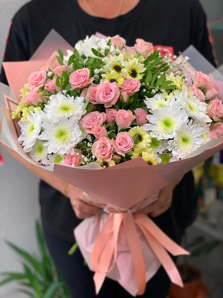 Букет цветов из: Розы и Хризантемы в Павловский