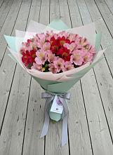 Букет цветов из:  Альстромерии в Павловский