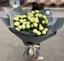 Букет Белые кустовые розы Солинеро в Павловский