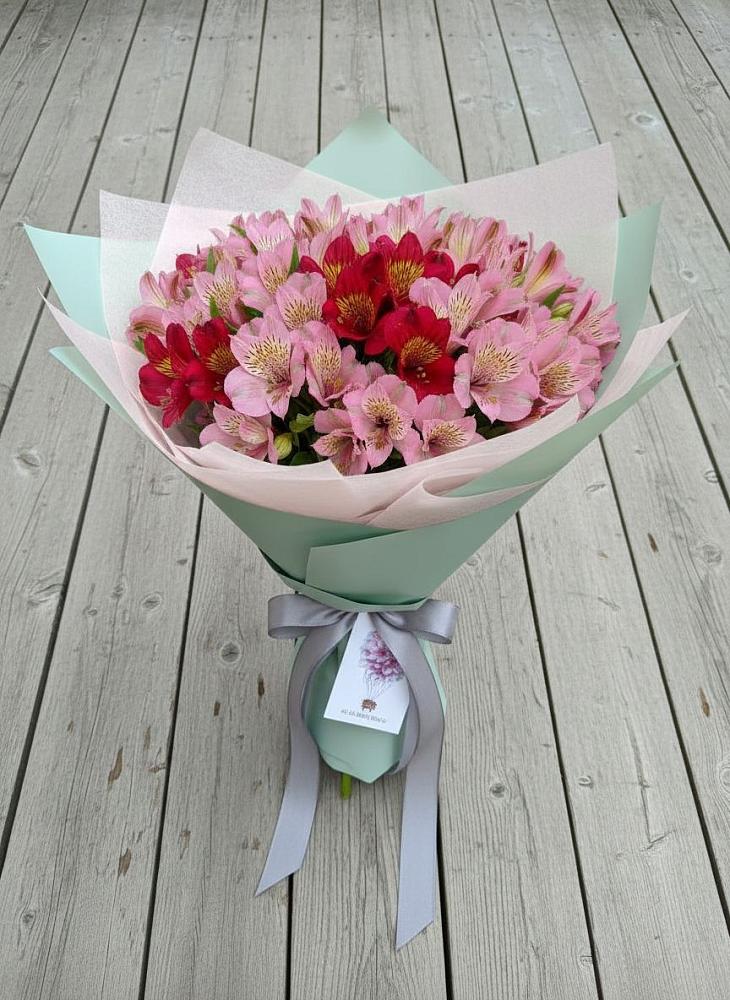 Букет цветов из: Альстромерии в Павловский