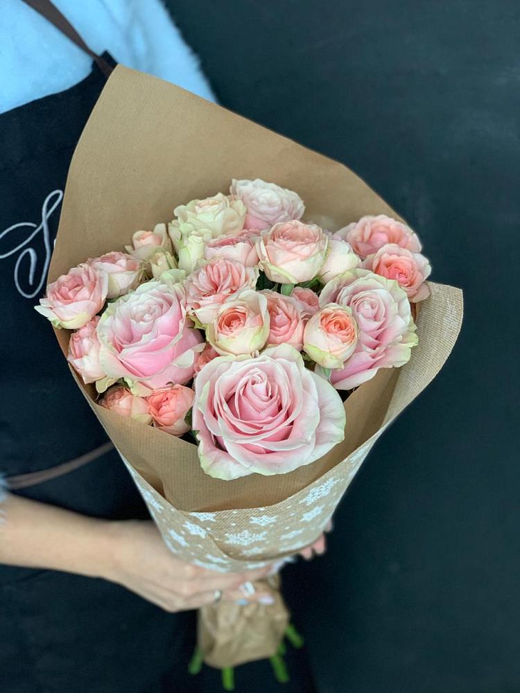 Букет цветов из: Хризантемы и Розы в Павловский