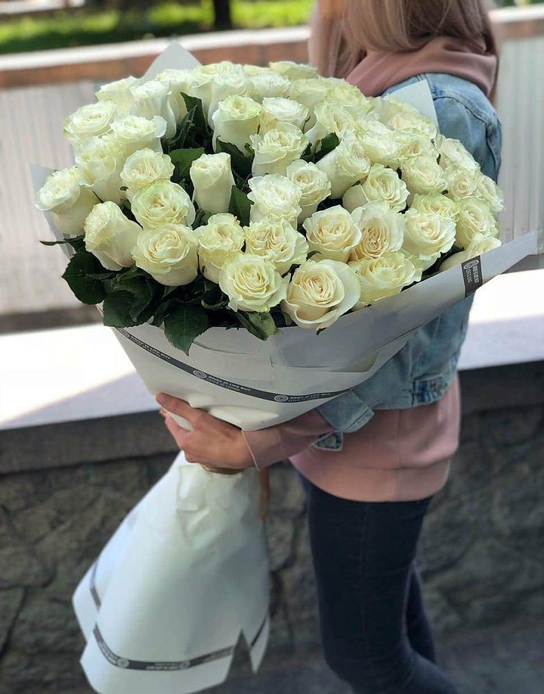35 Белых роз в Павловский Букет 35 Белых роз в Павловский