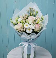 Букет цветов из:  Розы и Лизиантусы в Павловский