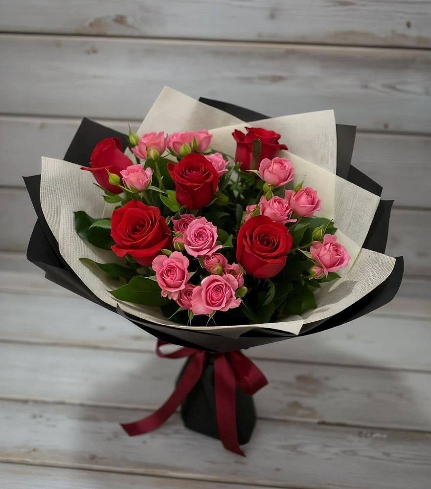 Букет цветов из: Розы в Павловский