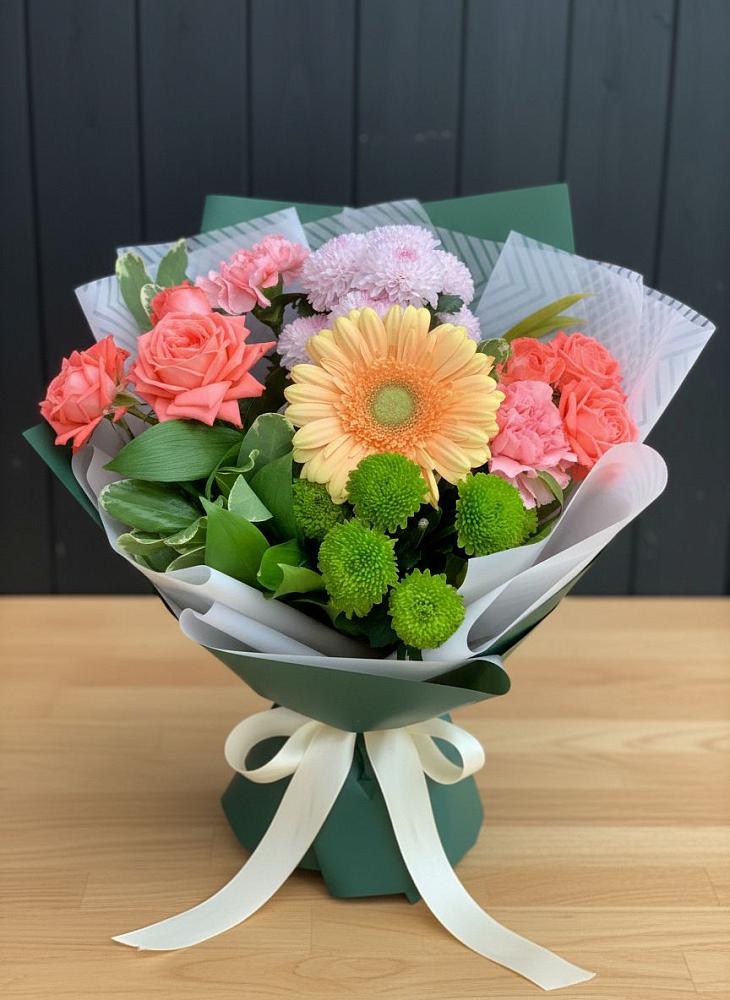 Букет цветов из: Гвоздики, Розы, Герберы и Хризантемы в Павловский