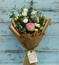 Букет цветов из:  Розы и Лизиантусы в Павловский