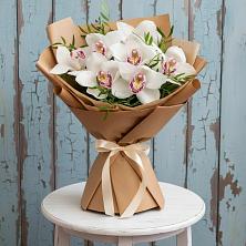 Букет цветов из:  Орхидеи и Розы в Павловский